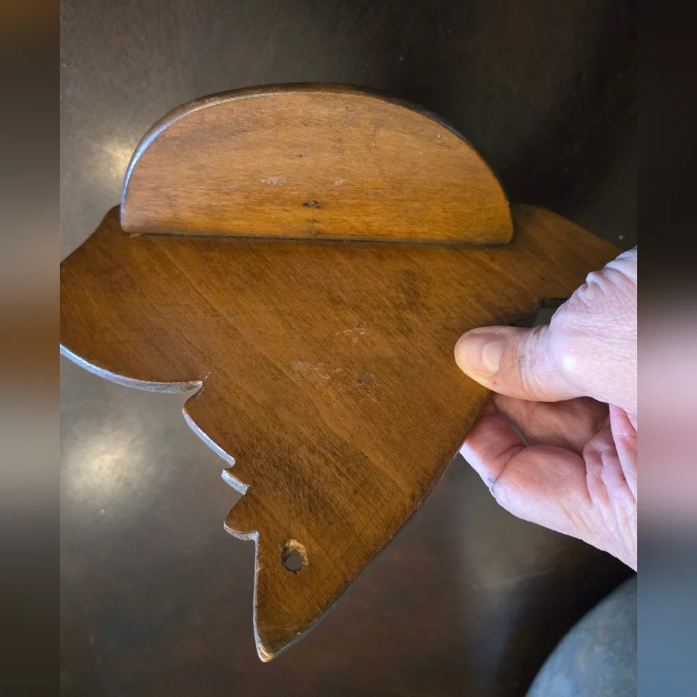 Vintage Leaf Wall Shelf